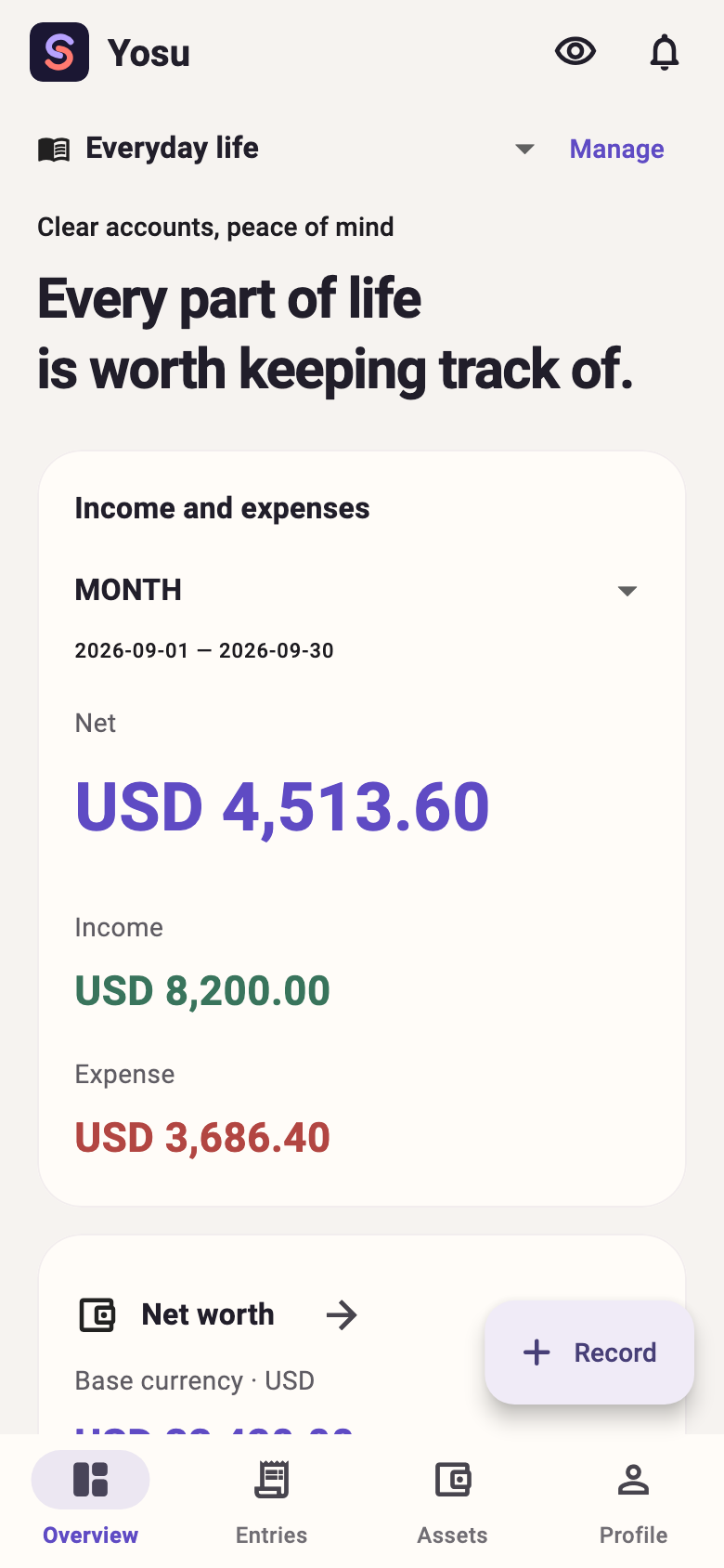 App overview showing sample monthly income, spending, and balance.
